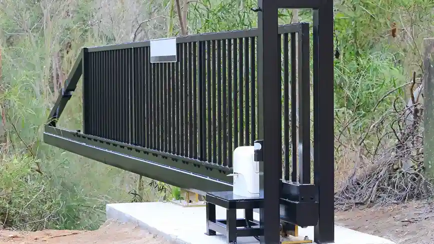 Portón Eléctrico Industrial en Mexicali.webp